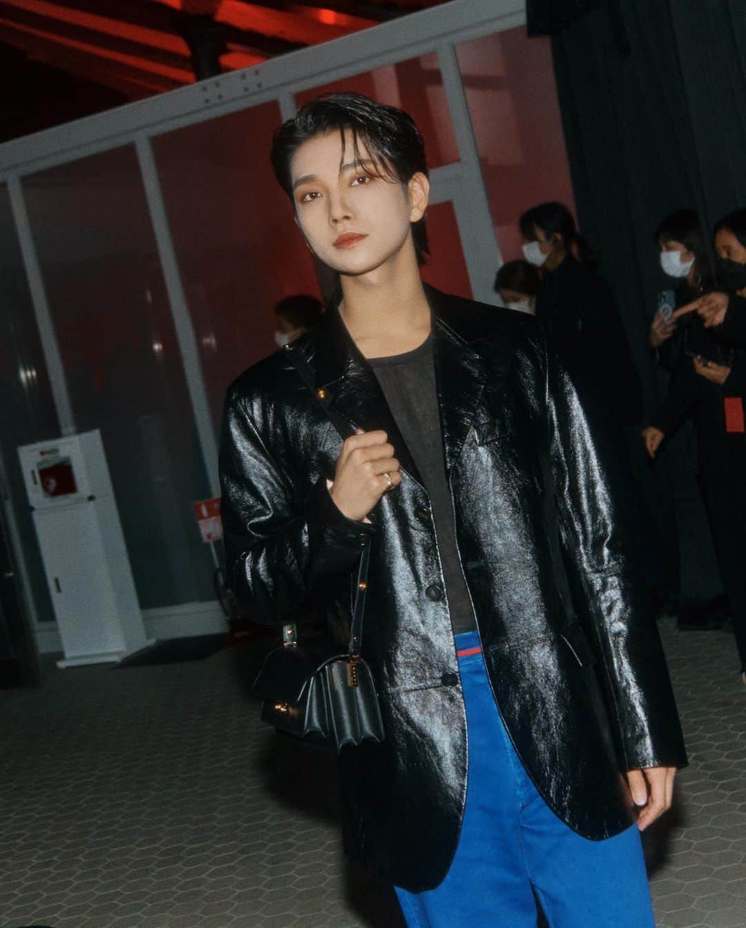 のインスタグラム：「Marni 23FW was such a beautiful show 💙 Thank you for the invite @marni #MARNITOKYO #MARNIFW23Vol2 #광고」