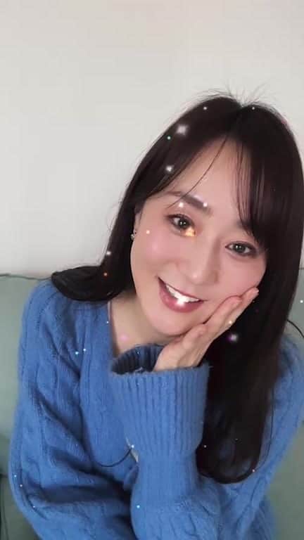村上麻衣のインスタグラム：「ご要望が多かったのでアーカイブから戻してみます🌸  内容は全くない皆様との雑談インライです😂  そしてブルガリのチョコは、4粒で5200円でした。」