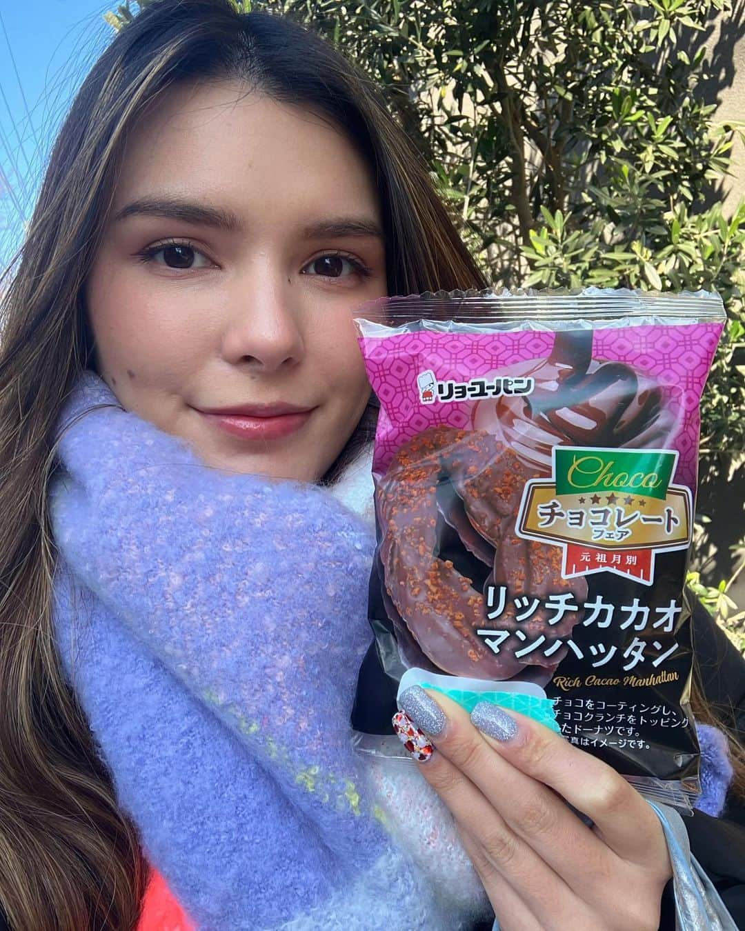 ケリーアンのインスタグラム：「🍫❤️ #リョーユーパン  もう食べた？☺️  安納芋あんトーストも朝ごはんとおやつで😋ぺろりと平らげたw」