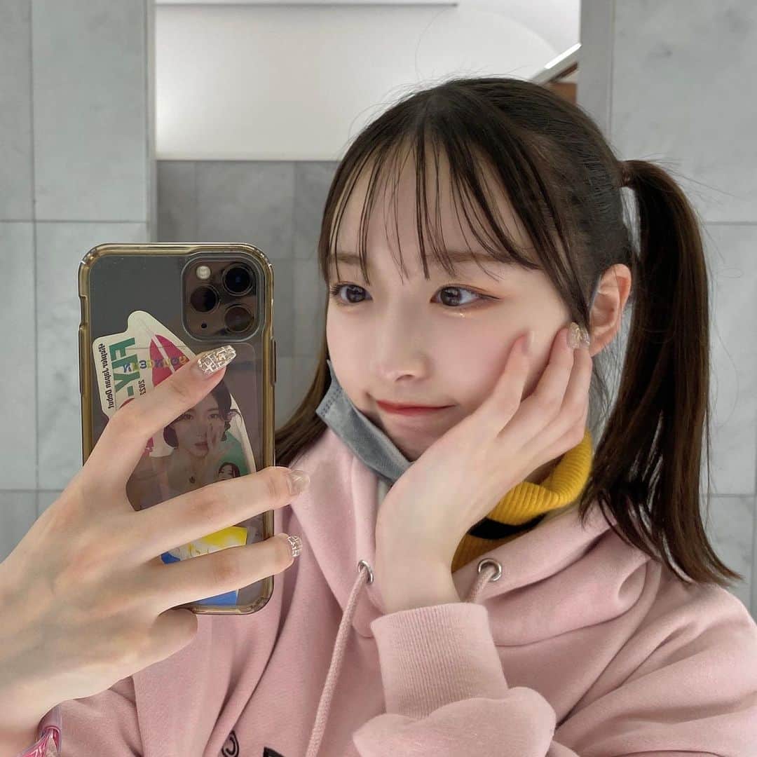 のインスタグラム：「ハイツイン🎀 今はもう出来ない長さになっちゃった笑 髪の毛短くするともっと短くしたくもなるし、伸ばしたくもなる、なんなんだ」