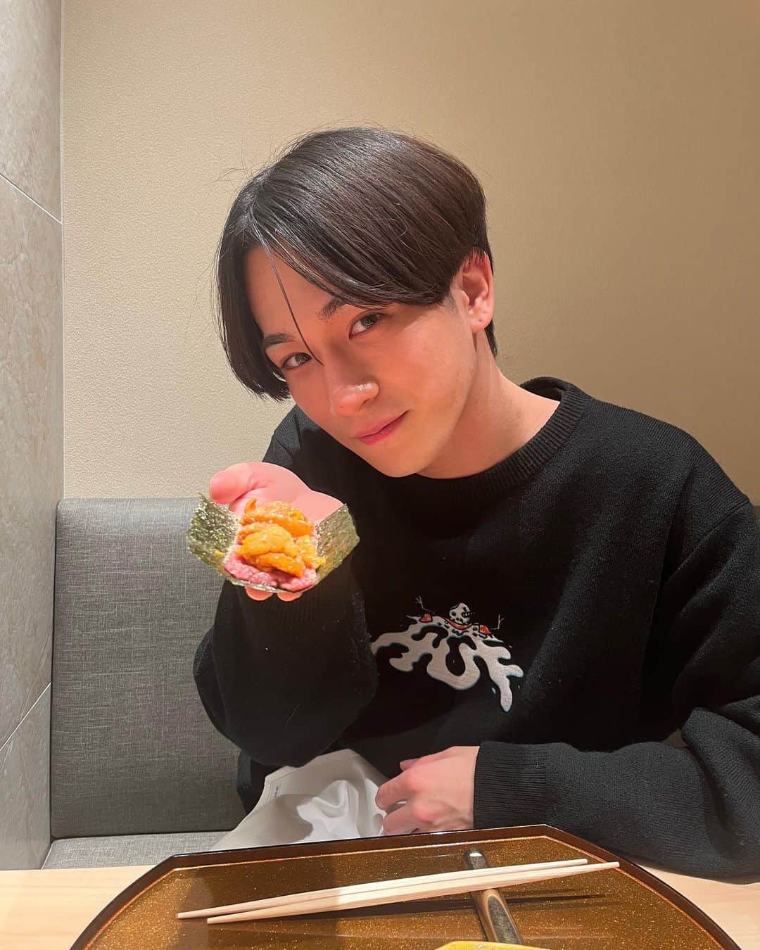 西野入流佳さんのインスタグラム写真 - (西野入流佳Instagram)「すごく美味しい(うマーベル)な焼肉屋でした😭この繋ぎタンずっと食べてられる！！！！」2月5日 19時10分 - rukanishinoiri2019