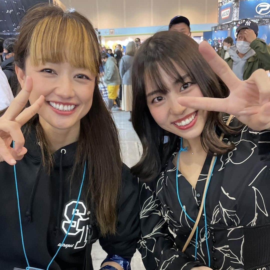 彼方茜香のインスタグラム：「エギパラ♥ どれだけの人に「エギパラ2人で出でください」と言われただろう(笑) 3年越しに会えました·͜· ♡ もう少し私がエギング上手にならんと出られません( '֊' ) それくらいエギパラに出る事は大変なんだよ🦑✨️ だから釣れた時の嬉しさはどの釣りよりも嬉しい🦑✨️ なるみちゃん私が出る時が来るまで頑張ってね‎|•'-'•)و✧  #釣りビジョン  #エギパラ  #2代目と3代目   #🦑」