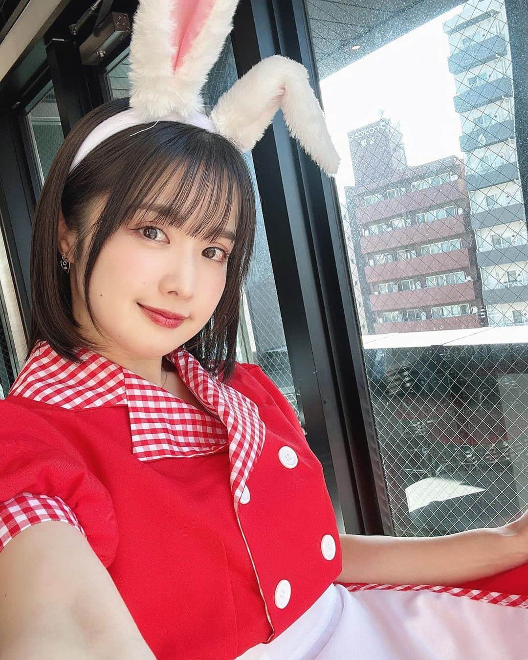 髙橋明日香のインスタグラム：「あすまい新年会 卯年なのでウサ耳ver.🐇  #あすまい #高橋明日香 #今出舞 #あすまい新年会 #ウサ耳はじめました」