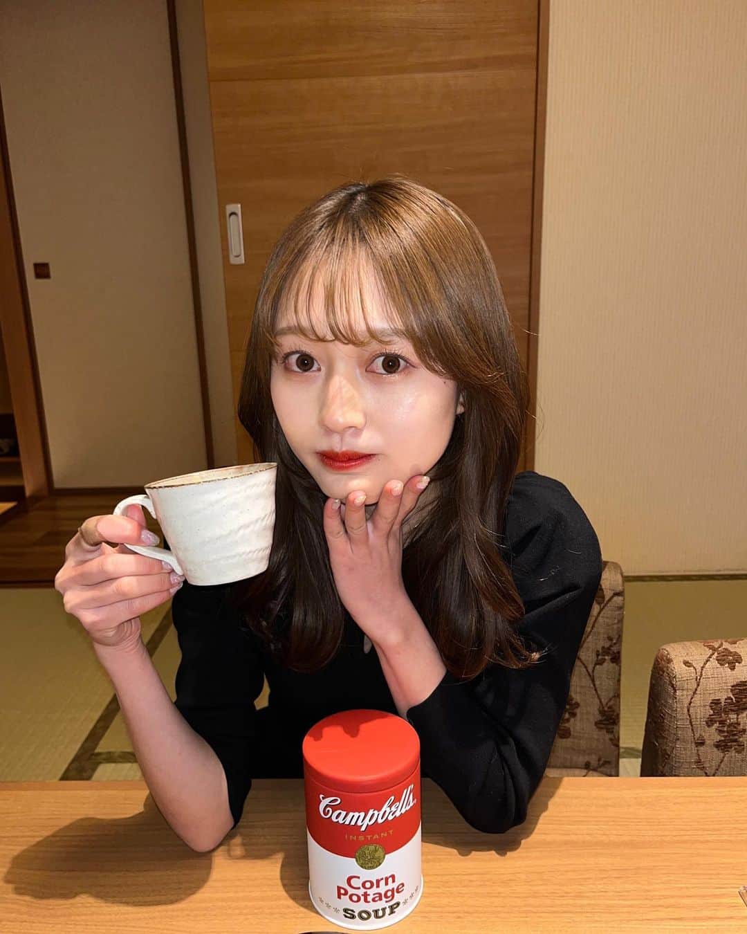 KAWABENIKIのインスタグラム：「時間がない朝や間食に便利な @campbells  のスープ🫕  パッケージが可愛くインテリアに馴染むのもいい！  カルディ限定で発売されています✨」