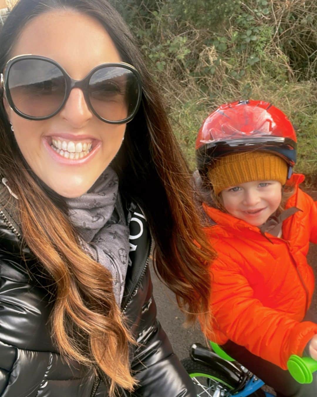 のインスタグラム：「5k bike ride for my little monkey today! ☀️💙🚴‍♂️」