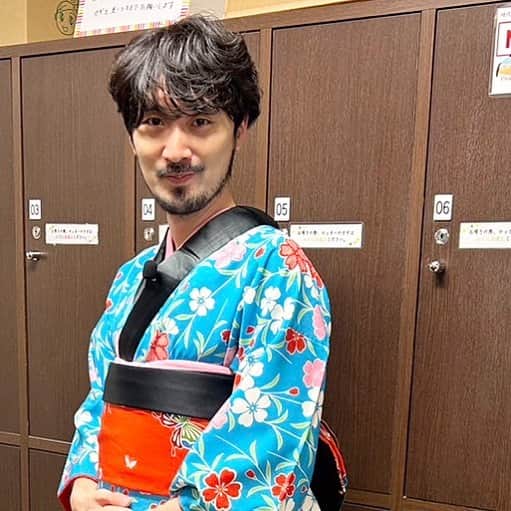 のインスタグラム：「なんの顔やねん🧔🏻👘  #岡崎体育の京の観察日記  #太秦映画村  #京都 #夜の本気ダンス」
