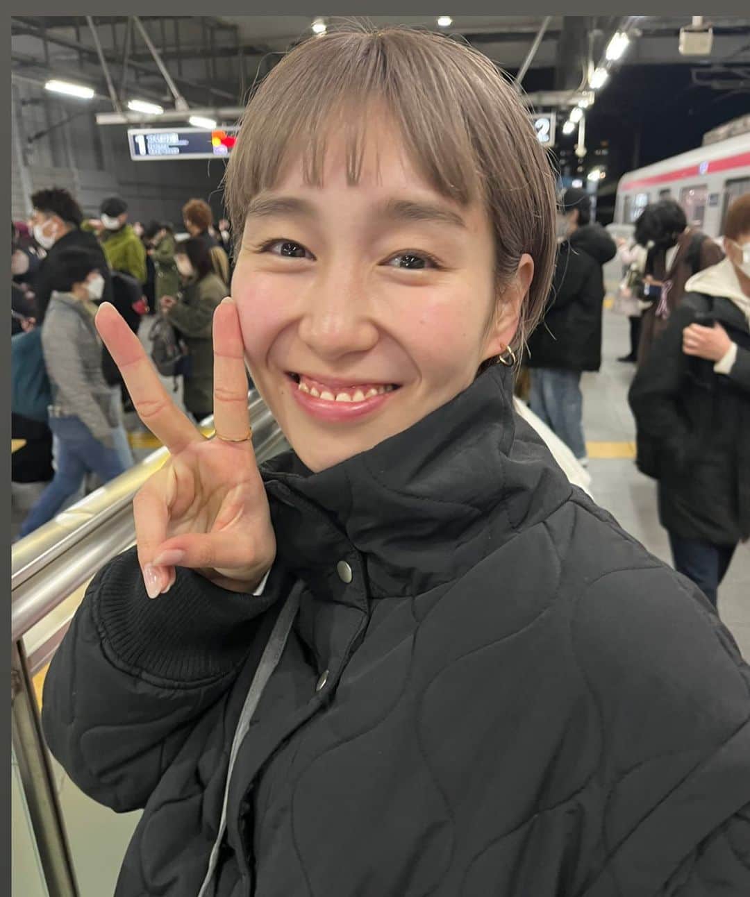 宮崎早織のインスタグラム：「前髪短くしたお🥑🥑🥑🥑」