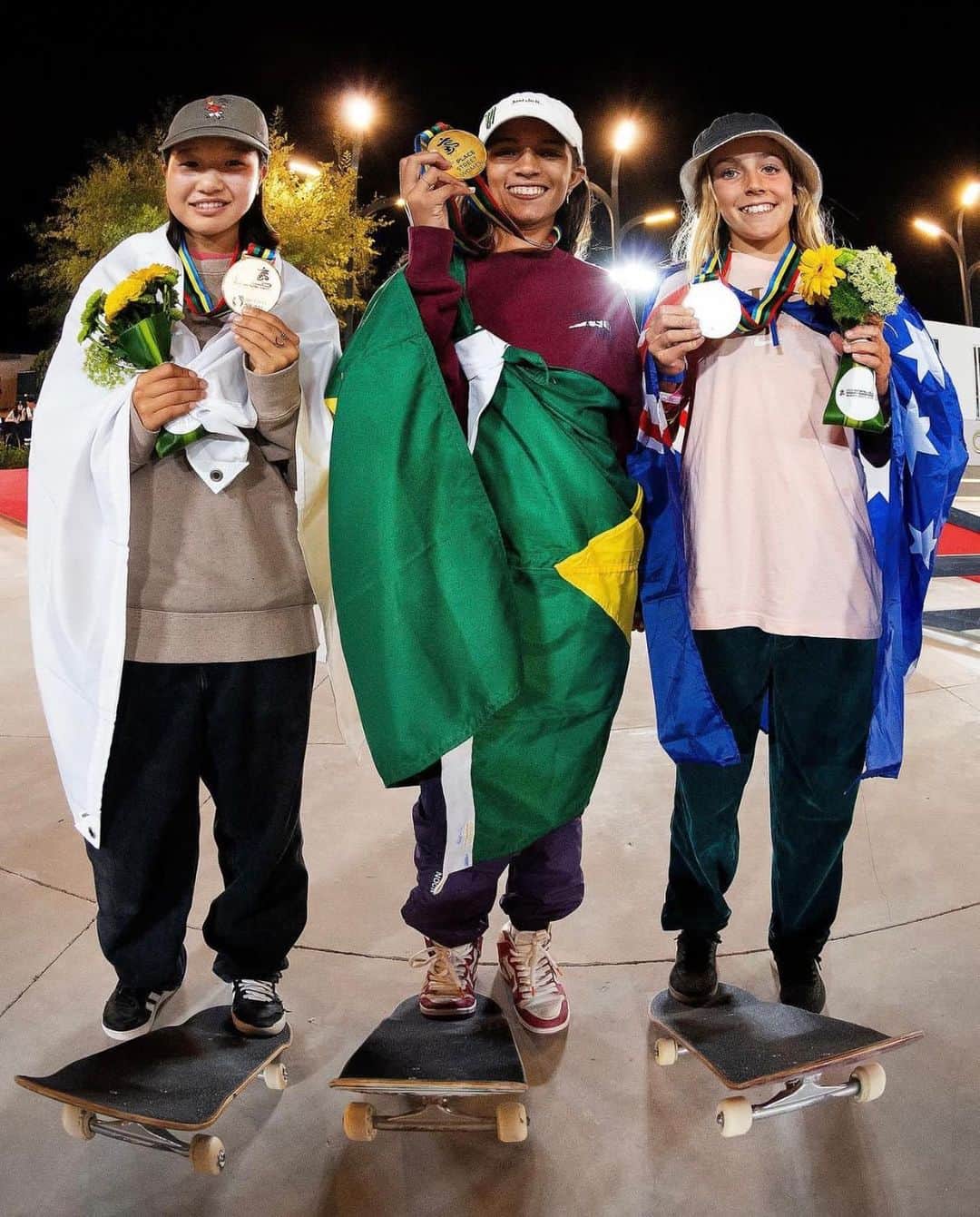 西矢椛のインスタグラム：「ドバイで3位になることができました🥉 応援やサポートをしてくれた皆さんありがとうございました！ 楽しかったです！！ これからも応援よろしくお願いします🙏  Congrats🎉 🥇@rayssalealsk8  🥈@chlo_the_flo   Thank you @worldskatesb」