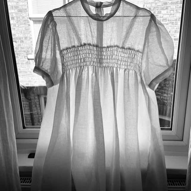 ピーターイェンセンさんのインスタグラム写真 - (ピーターイェンセンInstagram)「New smock dress available spring 2023 Pattern-cutter @h_sager_forsberg  #yourstrulybypeterjensensmockdress」2月6日 2時36分 - yourstruly_by_peterjensen