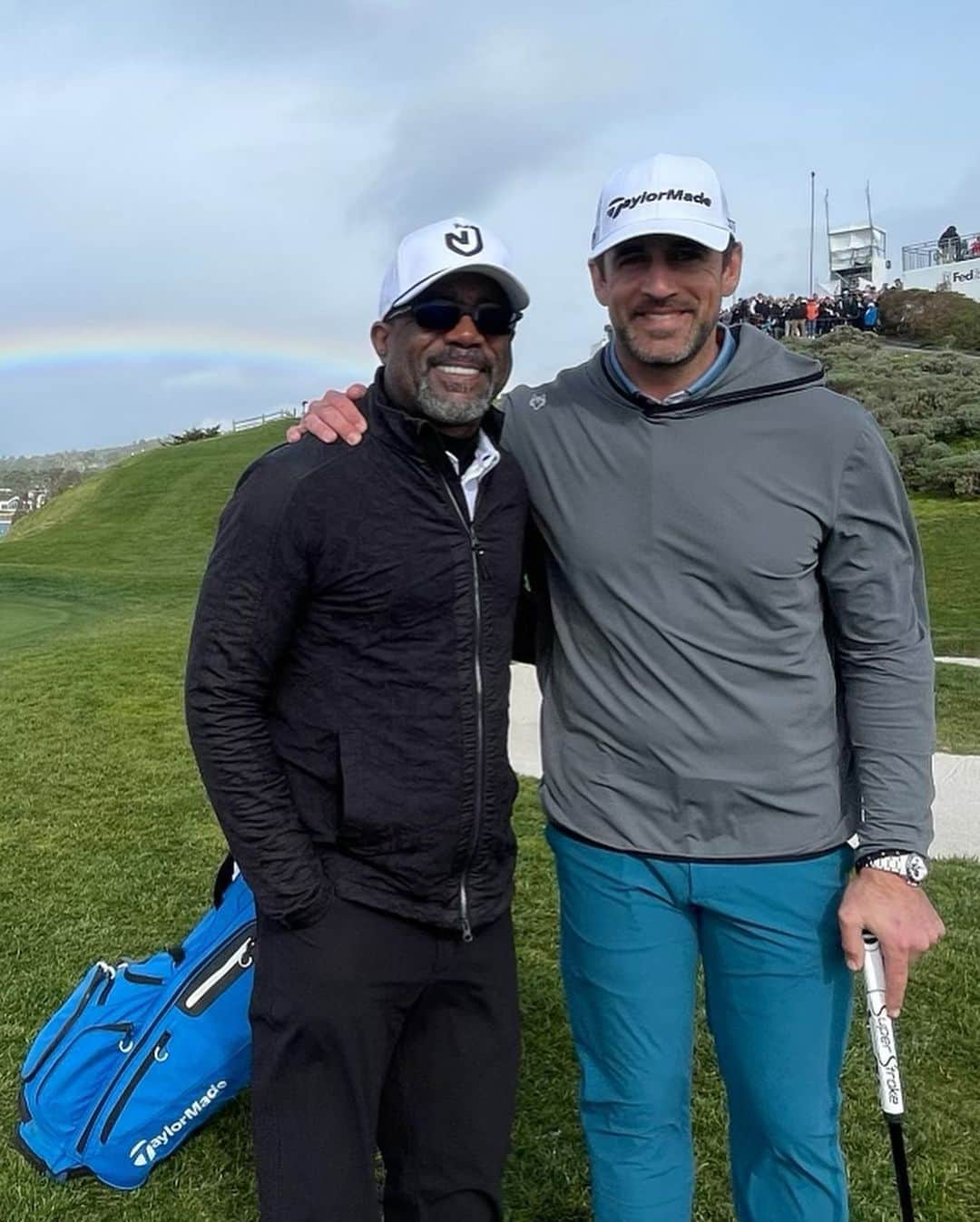 アーロン・ロジャースさんのインスタグラム写真 - (アーロン・ロジャースInstagram)「What an incredible week at the @attproam bringing home the trophy with @benw_silverman !! 🏆 Big thanks to Steve John and his staff, all the volunteers and fans who came out to the course to support myself and all the competitors. Loved getting three rounds with my good buddy and one of the best dudes I know @dariusrucker , and having @hockster on the bag made things really special too. ❤️ and lastly, a big thanks to @taylormadegolf for giving me the best clubs on the planet ⛳️ #champs #attproam2023 #」2月6日 15時38分 - aaronrodgers12