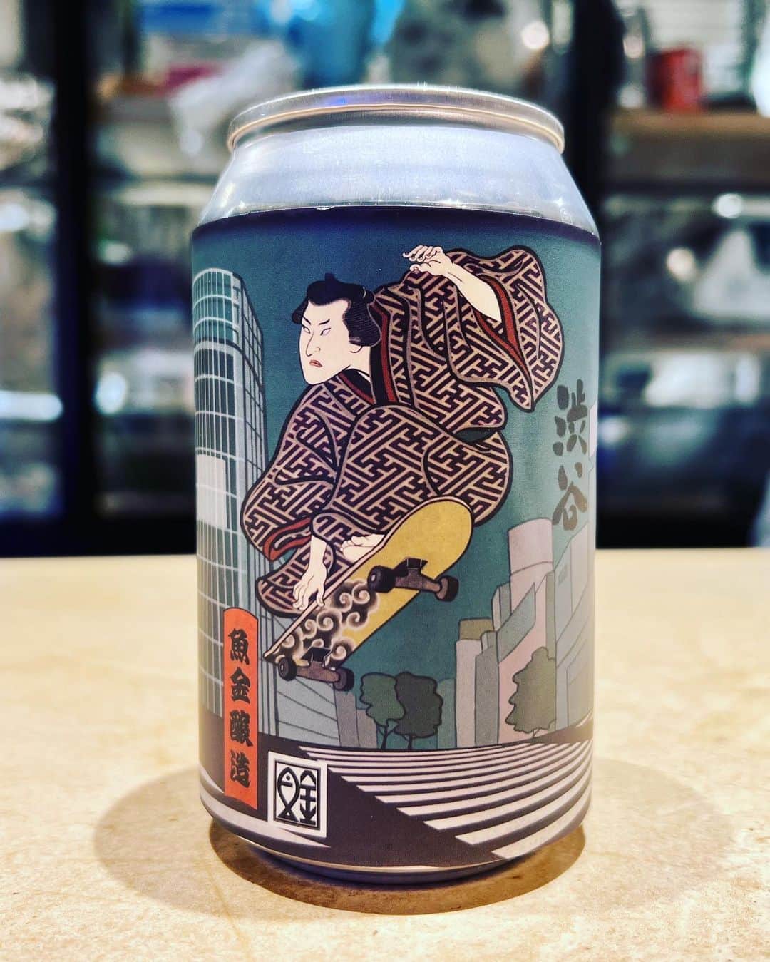 魚金さんのインスタグラム写真 - (魚金Instagram)「【魚金醸造】@uokin_brewing  東京人3月号にちょこっと掲載していただきました🍻  渋谷のど真ん中で造る、魚金のクラフトビール。 『クラフトビールが苦手な人のためのクラフトビール🍺』をテーマに魚金店内で醸造し、できたてほやほやビールが常時7種楽しめます。  飲み放題は、破格の1300円/1h！！ 缶ビールは、1本500円！！  ぜひ渋谷マークシティ2F【魚金醸造】へ遊びに来てください\( ˆoˆ )/  ⏰営業時間 ランチ　：11:30〜15:00(L.O. 14:00) ディナー：17:00〜23:00(L.O. 22:00) 土日祝　：11:30〜23:00(L.O. 22:00)  🏋🏻定休日：無  #魚金 #魚金醸造 #渋谷マークシティ #渋谷グルメ #渋谷ビール #クラフトビール #クラフトビール醸造所 #渋谷デート #東京グルメ #ビール女子 #uokin #shibuya #craftbeerporn #beerstagram #beerbrewing #brewery #shibuyamarkcity #tokyofood #tokyodinner #izakaya #」2月6日 11時35分 - uokin_koho