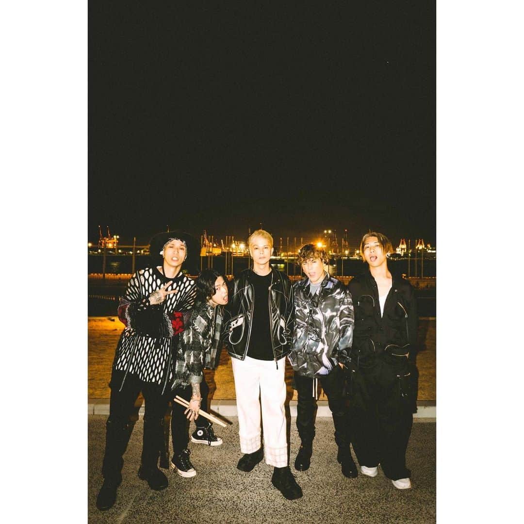 のインスタグラム：「coldrain / BLARE FEST.2023 day1 ⁡ photograph @takeshiyao  hair & make @naoki_imajo  styling @shogo_tachibana ⁡ #coldrain #blarefest2023 #styling」