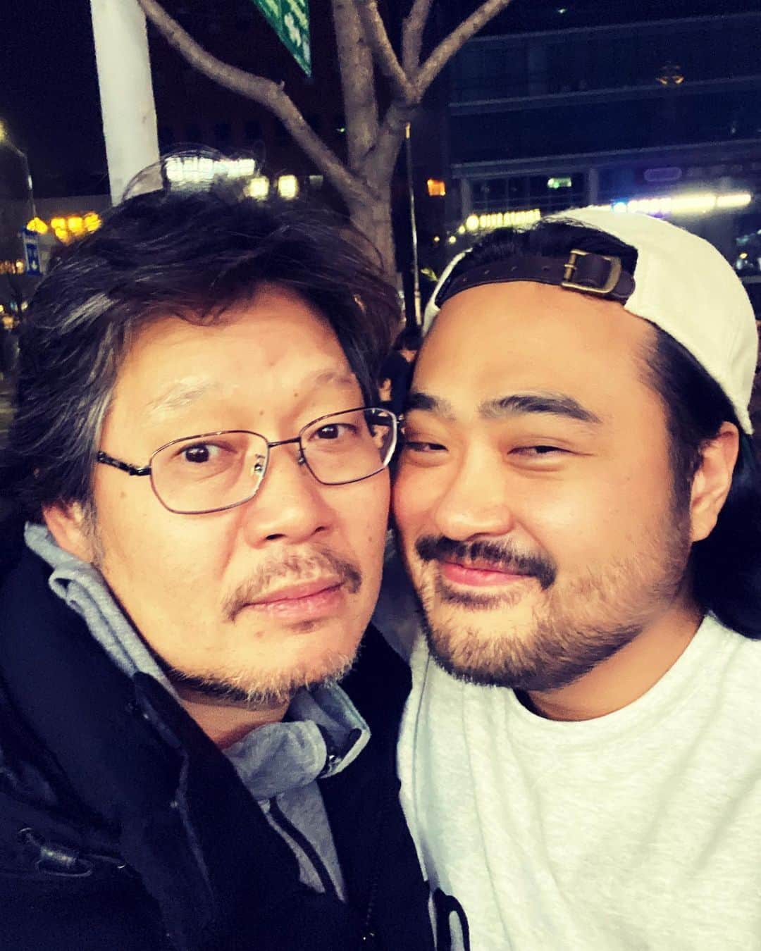 チャヨプのインスタグラム：「✔️ 어 작년에 같이 나랑 술 제일 많이 먹은 사람 “엽아 해장국에 소주 한잔?” 너무좋은 재명이형🖤」