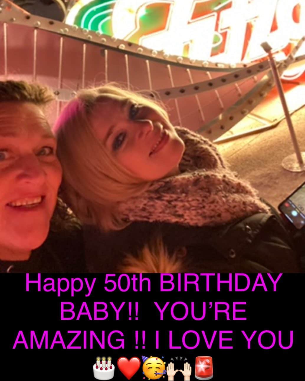 ドット=マリー・ジョーンズのインスタグラム：「Happy Birthday @bridgettcjones ! KICK AND STRETCH BABY YOU’RE 50!!! I LOVE YOU🎂❤️🎂❤️🥳🥳🥳🥳🥳🥹🎰🎰🙌🏻🥰」