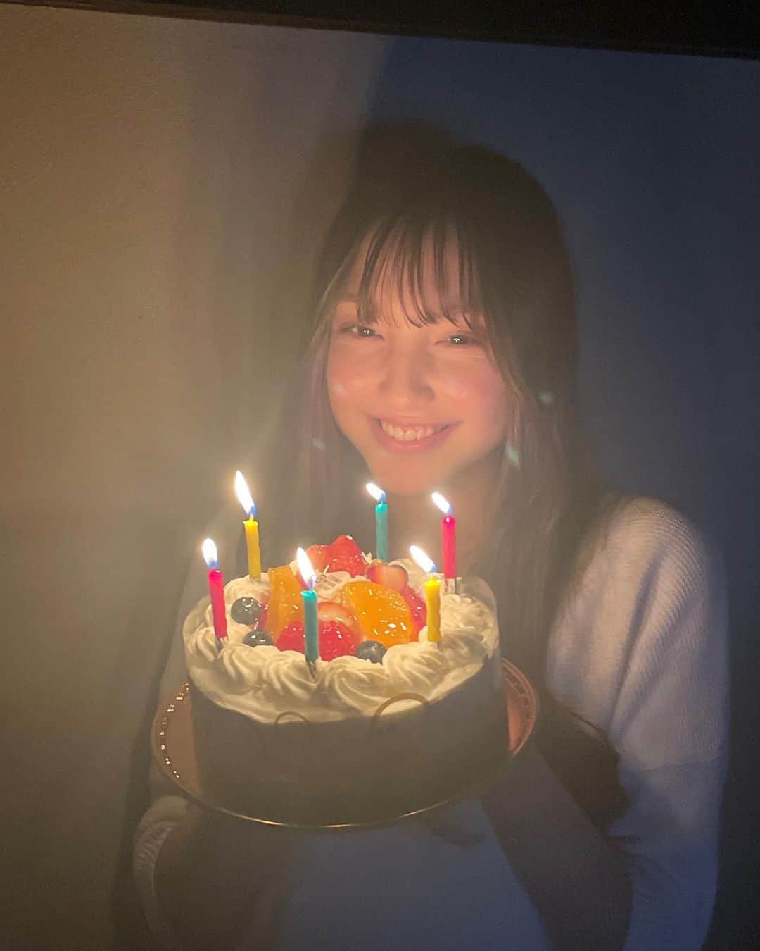 市ノ瀬アオさんのインスタグラム写真 - (市ノ瀬アオInstagram)「16 ⁡ 本日で16歳になりました🤍 皆様いつも本当にありがとうございます＾＾ 素敵な歳にできるように頑張ります❁︎ ⁡ 16歳のアオもよろしくお願いします♡ ⁡ #市ノ瀬アオ#16歳#07」2月7日 0時04分 - ao_ichinose_821