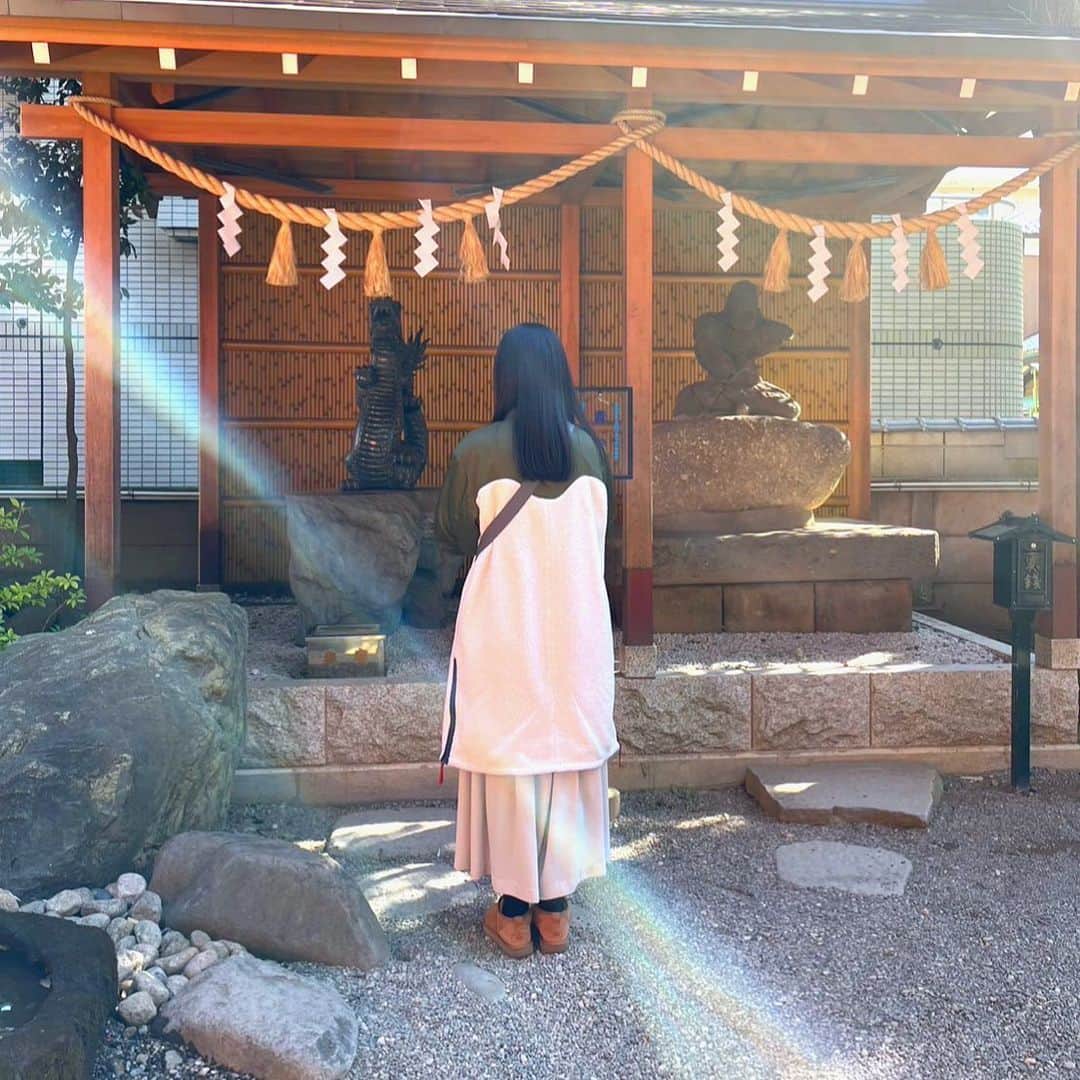 のインスタグラム：「宝塚の下級生ピヨピヨ(湖泉きらら)と⛩田無神社へ🐉  #田無神社 #神社 #元宝塚 #宝塚og」