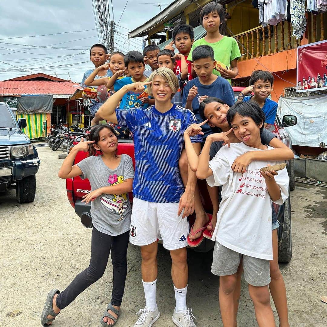 木村太陽さんのインスタグラム写真 - (木村太陽Instagram)「Cebu children 👉🙎‍♂️🇵🇭  #cebu #cebucity #travelgram #travelphotography #セブ島旅行 #セブ島 #セブ島留学 #qqenglish #世界一周」2月6日 19時31分 - taiyojr.10