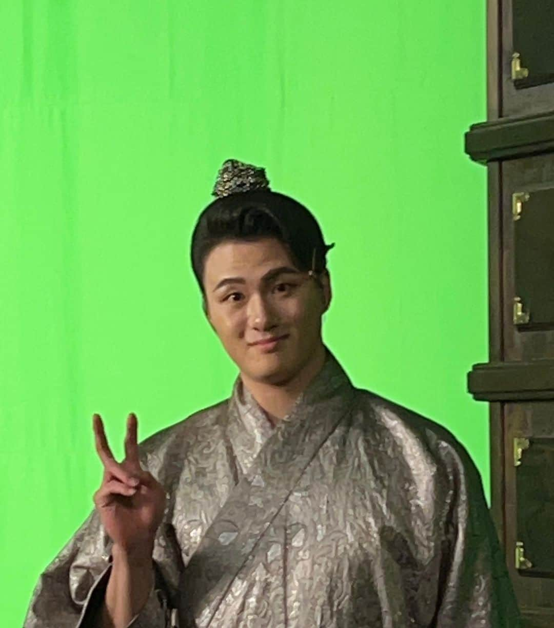 シン・スンホさんのインスタグラム写真 - (シン・スンホInstagram)「👑👻」2月6日 20時45分 - seungho__shin