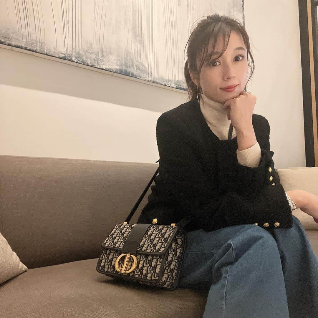 広瀬未花のインスタグラム：「さて、3月の写真展に向けての準備もかなり進んできてます！ 今週or来週あたりには正式な告知も出来たらと、絶賛準備中です😊💦  写真展開催中に トークショーもやる予定です！  その他には3月中に東京、大阪、京都での店頭販売イベントがそれぞれあります♪♪(メンズ・レディースファッション) 有り難いことに、かなり濃厚な1ヶ月になりそうです🏃‍♀️駆け抜けていきたいと思います。  お仕事でも何でも、 納得いくまで一つ一つ丁寧に向き合っていきたい、 というのが私のポリシーです。  頑張ります♪  全てやり遂げたら、たっぷり自分へのご褒美与えたいと 思いますww」