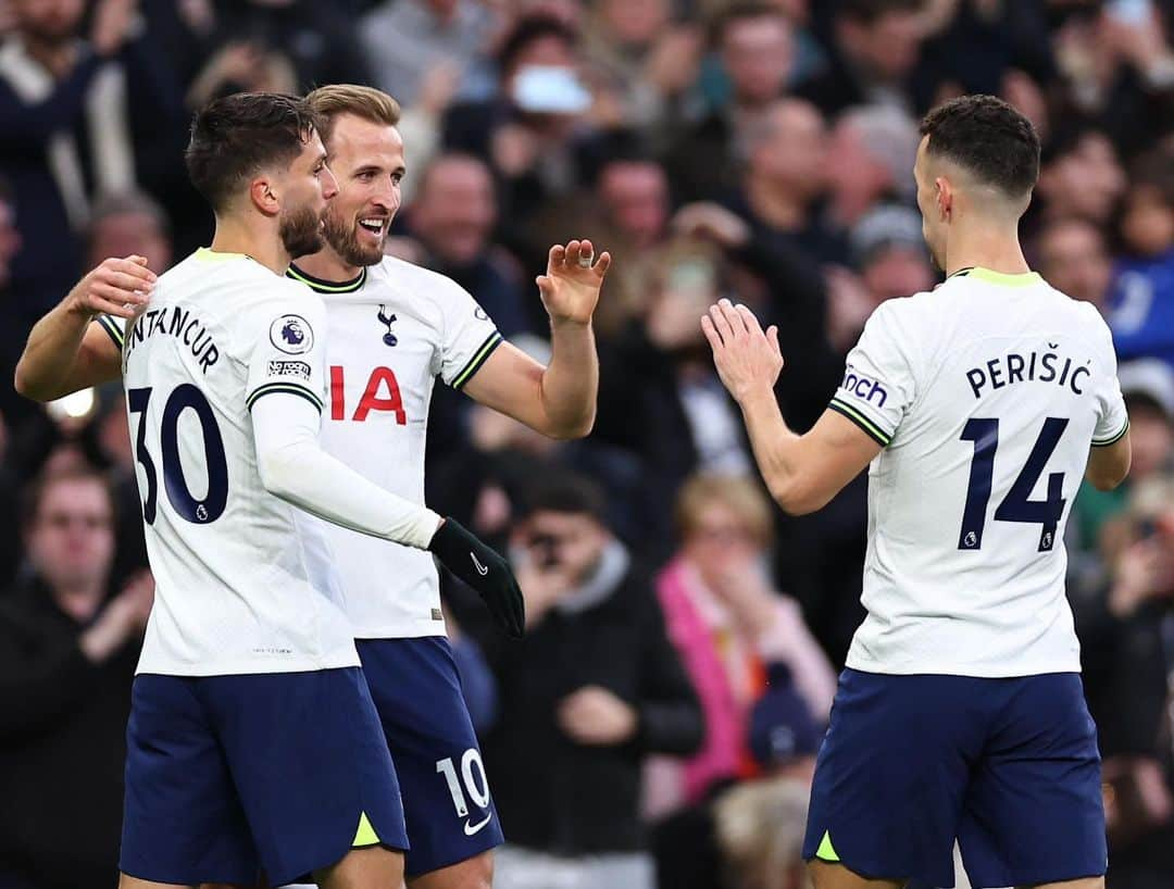 イヴァン・ペリシッチのインスタグラム：「Congrats @harrykane ⚽️🎯.. #Teamwork #CleanSheet 💪🏼🐗 ..」