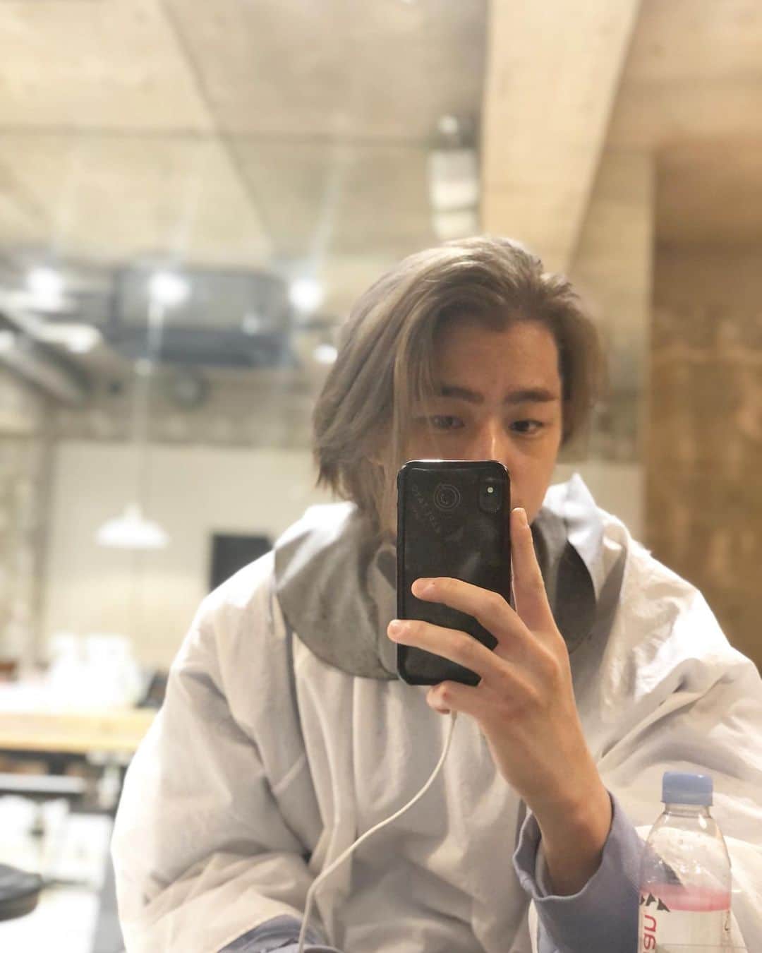 三海裕弥さんのインスタグラム写真 - (三海裕弥Instagram)「I dyed my hair. (first time☝️)✨ ・ 初めて髪の毛染めたんだ〜🤩」2月6日 22時32分 - kapetayo_yuya