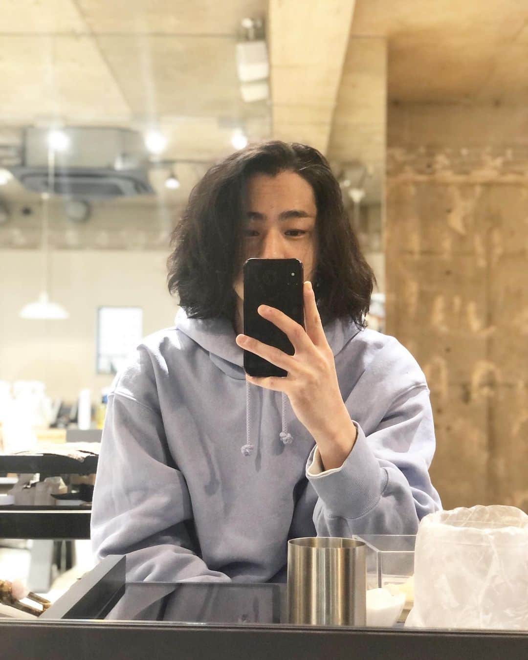 三海裕弥のインスタグラム：「I dyed my hair. (first time☝️)✨ ・ 初めて髪の毛染めたんだ〜🤩」