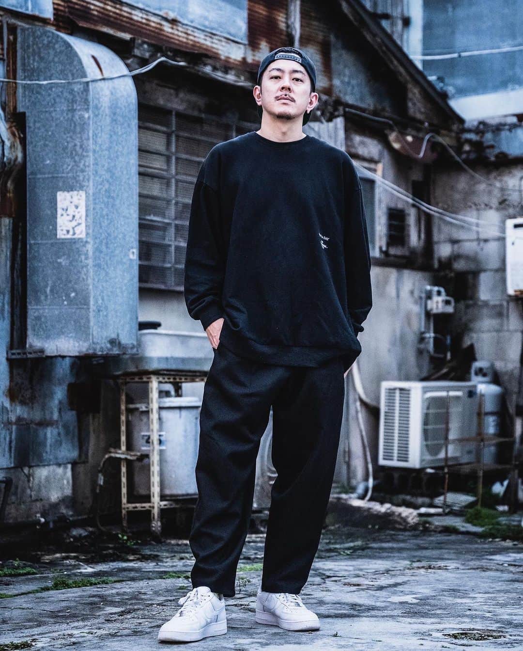 DJ B=BALLのインスタグラム：「④⓪ Thank You💙All my friends and family.  40歳なりました。多くの方々に支えられてここまで来ました。いつも感謝しております◎。これからも何卒宜しくお願い致します！本年は色々音楽やアートを産み出します✍️ご期待ください👉」