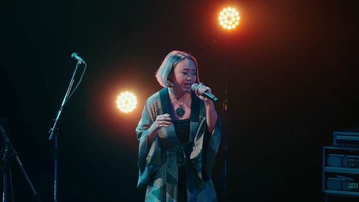 COMA-CHIのインスタグラム：「Open Mic session bx @jimbeamofficial  言霊と管と舞。 感覚を研ぎ澄まし即興で生み出された空気を感じて下さい。  TOKU×COMA-CHI×ATSUSHI on OPEN MIC by JIMBEAM、 フルはyoutubeにて。」