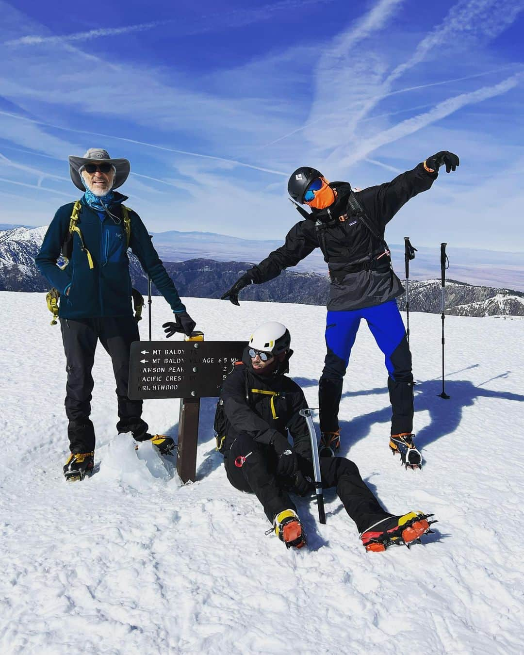 マイケル・トレヴィーノさんのインスタグラム写真 - (マイケル・トレヴィーノInstagram)「Mt. Baldy via Register Ridge 📍🏔️  First time climbing this mountain. Dialing in all the gear.  Training for one of the 14ers.」2月7日 2時03分 - michaeltrevino