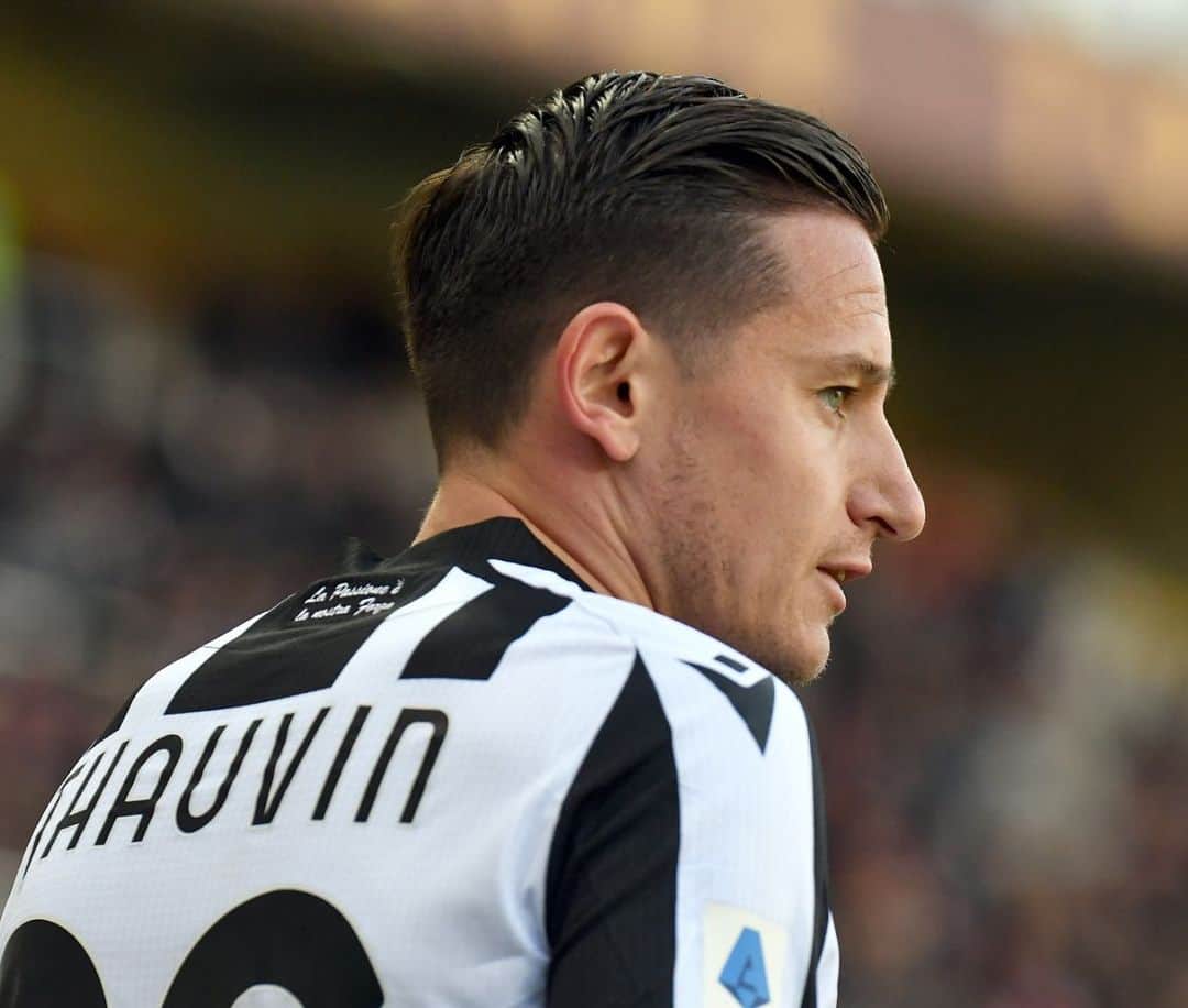 フロリアン・トヴァンのインスタグラム：「Esordio in #SerieATIM e primi minuti in bianconero per @flotov 🙌💪  Florian Thauvin’s #SerieA debut for Udinese 🙌💪  ⚪️⚫️ #ForzaUdinese #AlèUdin #Udinese」
