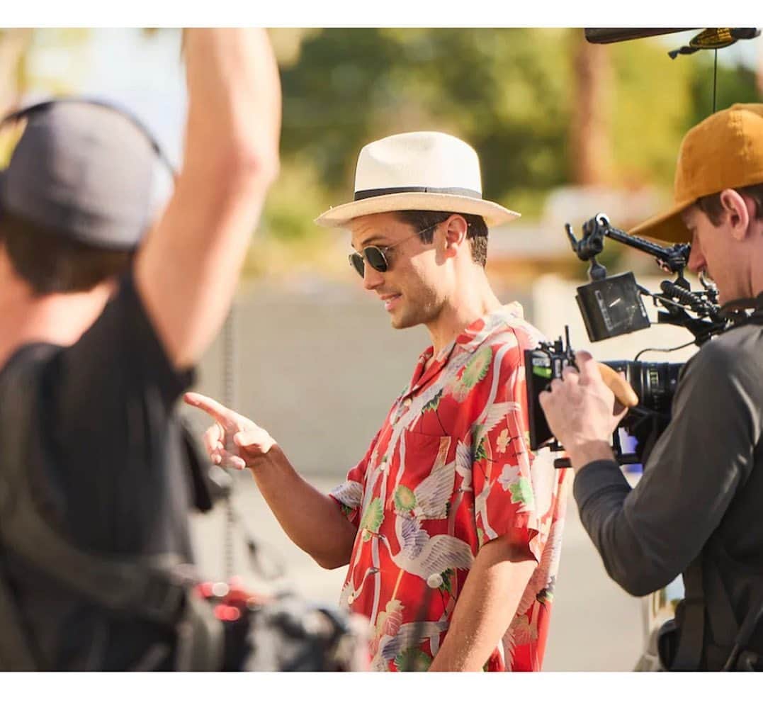 スティーブン・コレッティのインスタグラム：「Season 2 of @everyoneisdoinggreat now loading… Can’t wait to share all the stellar work from this phenomenal cast and crew.」