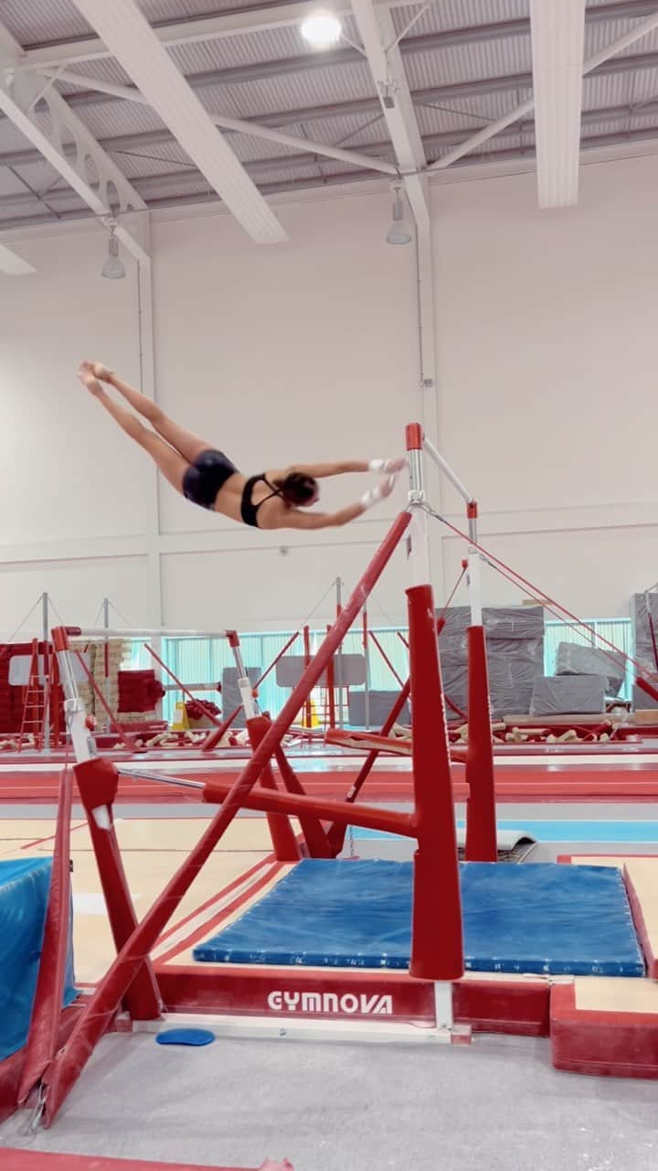 ジョージア・メイ・フェントンのインスタグラム：「Routine prep underway  I always find lead up to comp super stressful and find it hard to see progress but we ARE making progress with this routine slowly but surely and I must always remind myself of the bigger picture and remember my goals and where I want to go ! #MoreInUs #optimumnutrition」
