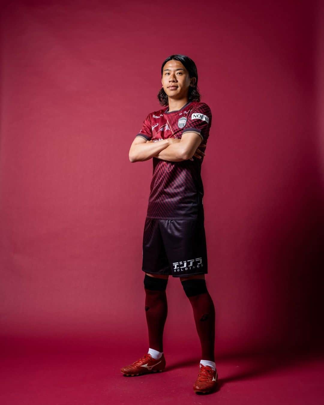 のインスタグラム：「神戸5年目もNO.19🔥🔥 チームの為に全力で頑張ります🔥🔥  #ヴィッセル神戸  #visselkobe」