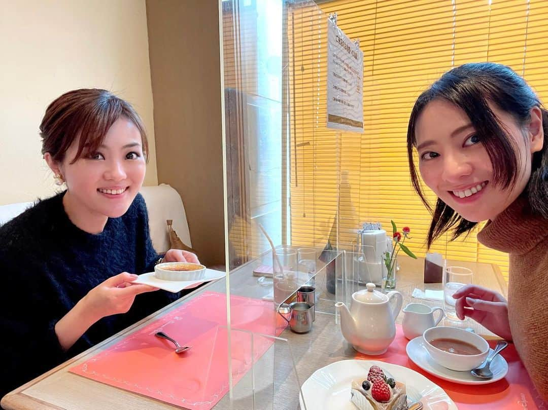 蒼真せれんのインスタグラム：「久しぶりに かなみ（#周旺真広 ）に 会いました💕  相変わらず可愛い😊  久しぶりだったので おしゃべりに花が咲いて とっても楽しかったです🍀  #同期  #カフェ  #蒼真せれん」