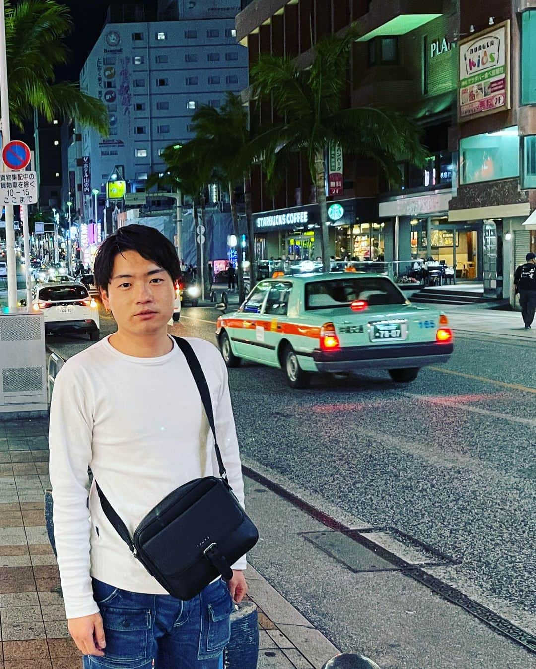 林輝彦さんのインスタグラム写真 - (林輝彦Instagram)「林輝彦in沖縄　2日目  明日帰ります。 本当に寂しいです泣  寂しいので、朝5時まで呑みます。  #沖縄#国際通り」2月7日 19時16分 - satv_hayashi1117