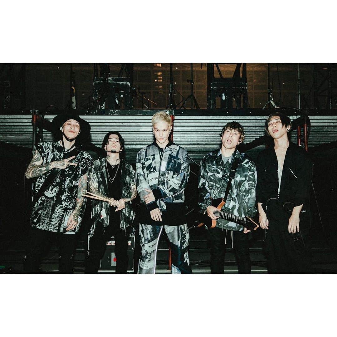 橘昌吾のインスタグラム：「coldrain / BLARE FEST.2023 day2 ⁡ photograph @yamada_mphoto  hair & make @naoki_imajo  styling @shogo_tachibana ⁡ #coldrain #blarefest2023 #styling」