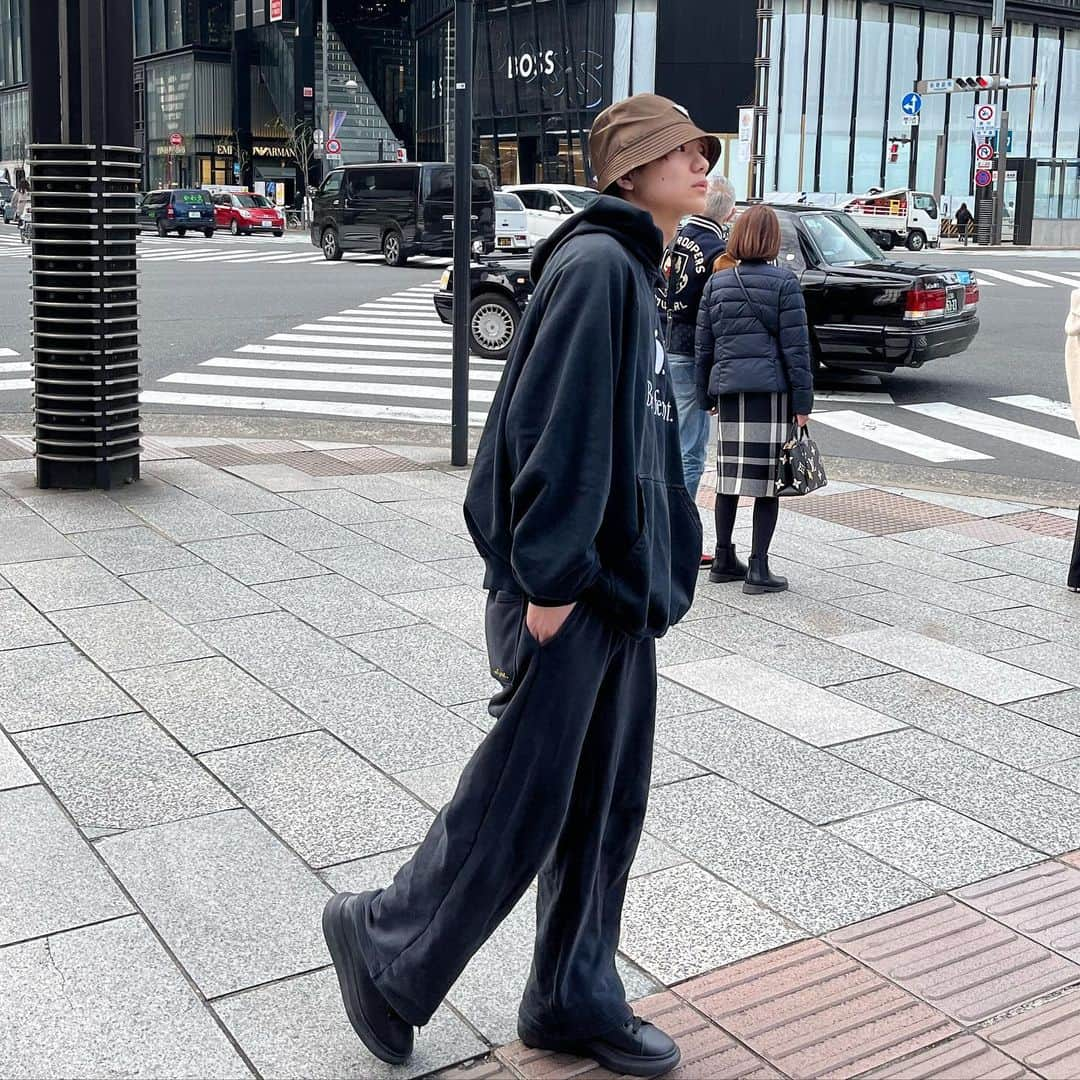 EZAKI YOSHIKIさんのインスタグラム写真 - (EZAKI YOSHIKIInstagram)「@balenciaga 🅱️」2月7日 20時00分 - yoshikiezaki