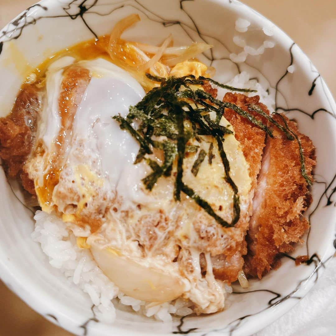 原つむぎさんのインスタグラム写真 - (原つむぎInstagram)「おいしかったいつかのごはん  お昼ごはんなにたべるの〜？  #とん㐂 #カツ丼 #銀座グルメ #つむグルメ」2月7日 11時45分 - haratsumugi