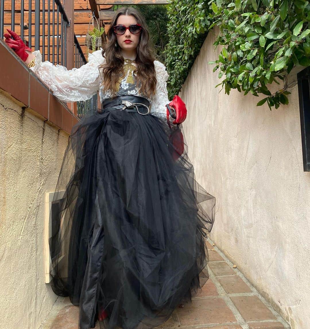 ドレア・ド・マッテオのインスタグラム：「Bama is ♥️🤩 @thepaperbagprincess @soniarykiel @dolcegabbana @ralphlauren #grammys」