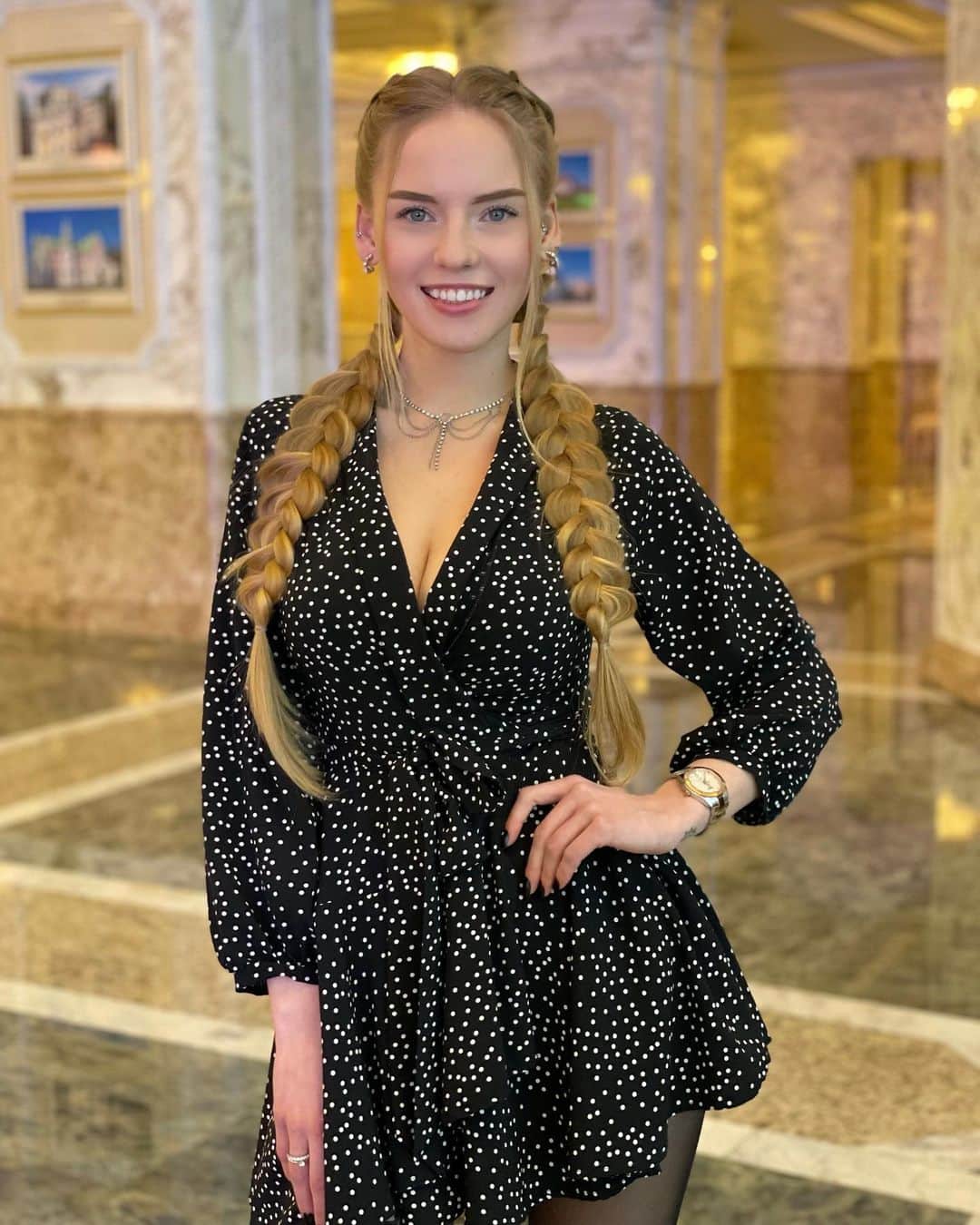 のインスタグラム：「Позволила погрустить себе 3 дня, но на этом все. Возвращаю фирменную улыбку и иду на вы😉」