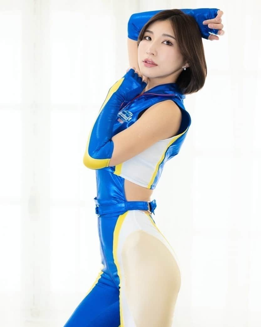 夏希みなみのインスタグラム：「2/19(日) V-ZONE個人撮影会  チケット販売はパスマーケットにて 2月7日 21時から発売になります❣️ 個撮は今月これだけになるので 是非来てください🥺  https://passmarket.yahoo.co.jp/event/show/detail/02hjemsxwvv21.html  V-ZONE団体撮影会　 夏希・麻倉まりな・あみ　セッション形式  同じく2月7日 21時から発売です❣️  https://passmarket.yahoo.co.jp/event/show/detail/02kbvm8a0wv21.html」