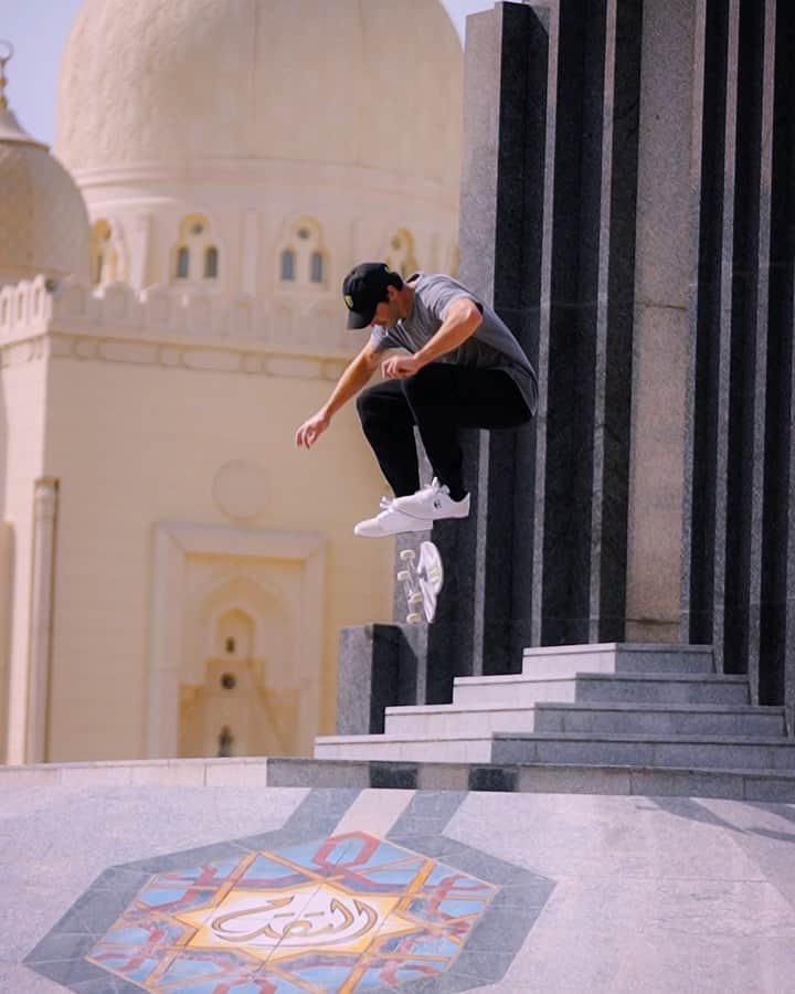 マット・バーガーのインスタグラム：「Thank you for the memories Dubai 🇦🇪 ✨」