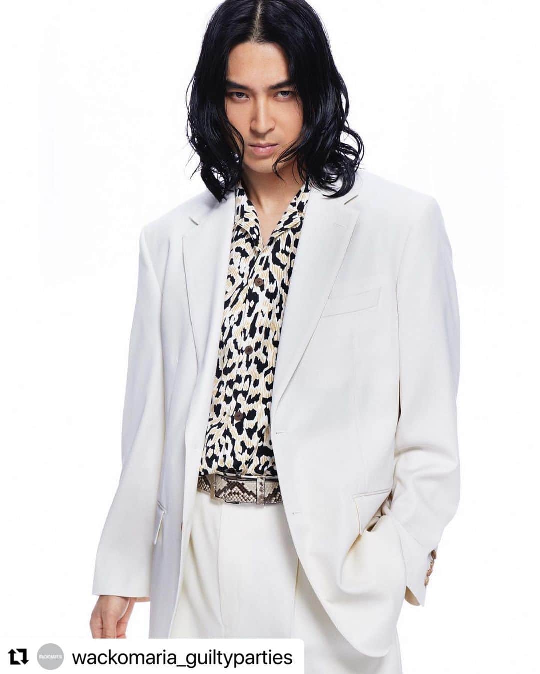 Daizo Yoshiokaのインスタグラム：「Spring/Summer 2023 Collection  『天国東京』  @yosuke_kubozuka  @kunichi_nomura @badbadsai  @awich098  @himimojo  @sereeeenam  @shota_matsuda  @ryuheimatsuda   📸 @kuri1936.official  #wackomaria #guiltyparties」