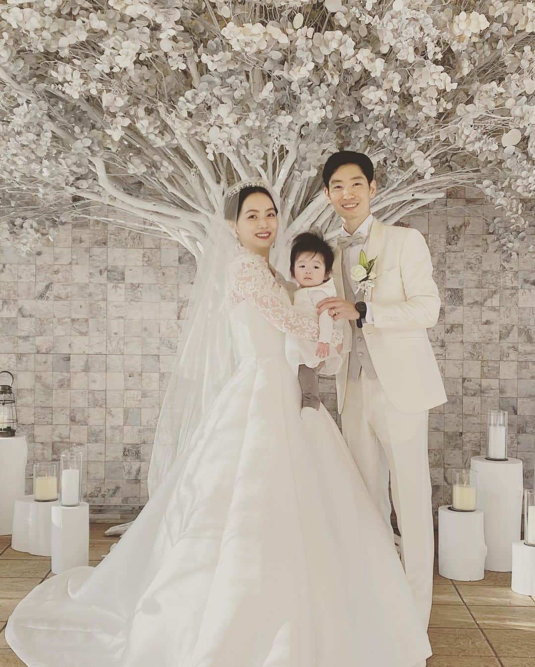 のインスタグラム：「we got married👰🏻‍♀️👼🏻🤵🏻#高原教会 #軽井沢」