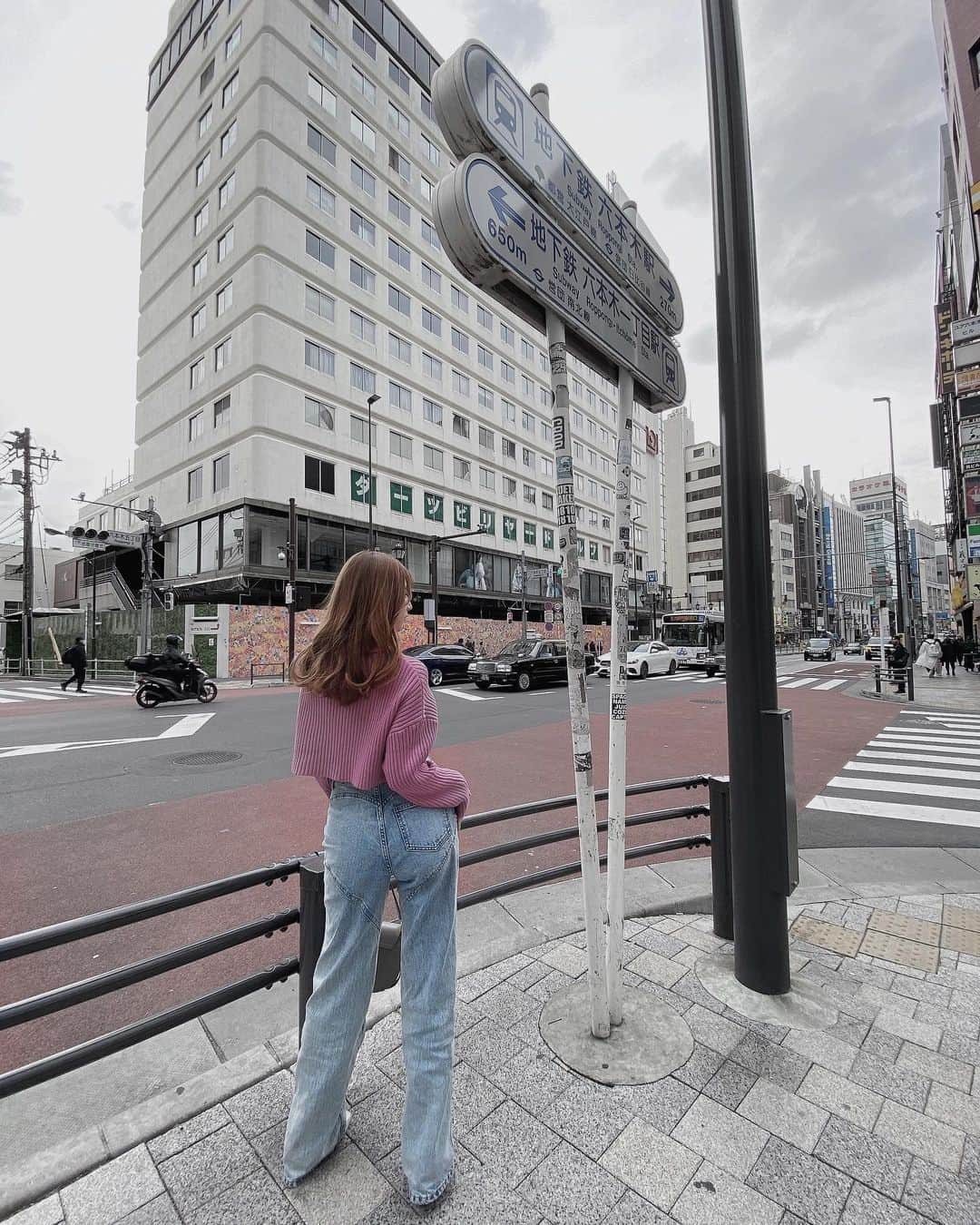 のインスタグラム：「今日のおしりはハートでした🍑 ⁡ 暖かかったからへそ出し。 ⁡ #りりぴ服 #低身長コーデ」