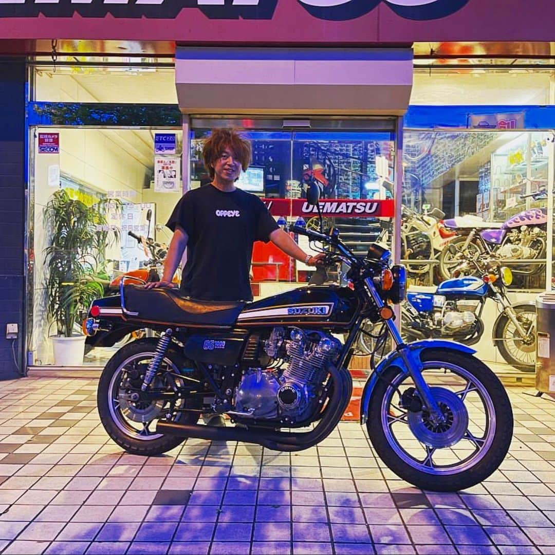 大川知英さんのインスタグラム写真 - (大川知英Instagram)「78's SUZUKI GS1000 去年お納車してからたまに乗ってる 1978年製で同い年のイケメンな愛車🤡 今年もよろしく💙 #SUZUKI#GS1000#1978#生まれ年 #vintage#ツーリング行きたい #amecajiboys #vcc#youtube #captain」2月7日 16時38分 - zupposi_swamp