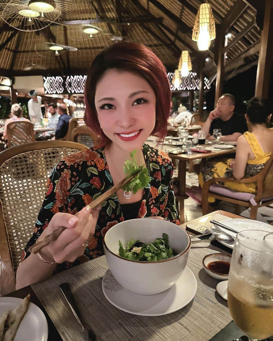 坂井雪乃のインスタグラム：「パクチー天国🥬🌿🌱💗✨✨  バリはパクチーが新鮮で美味しくて朝も夜も大量に食べました🥰🫶 デトックス効果抜群で肌艶も最高♡ 内臓も元気モリモリになったよ✌️  #バリ #BALI #パクチー #yukino_travels」