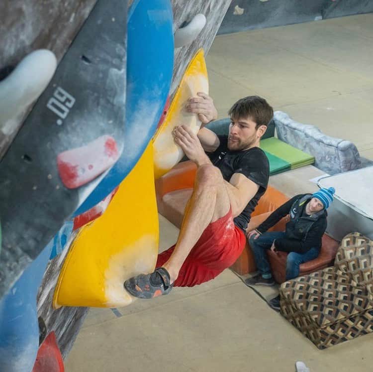 ヤン・ホイヤーのインスタグラム：「First training camp of the season @bloc_house 😎」