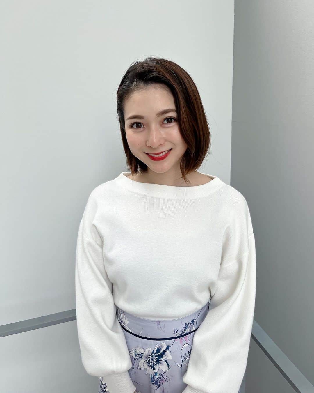 住田紗里のインスタグラム：「今日は寒さが和らぎましたね！ 衣装は花柄のスカートでした  トップス・スカート tocco closet（@tocco_closet）  #グッドモーニング#衣装#toccocloset#花柄#テレビ朝日#テレ朝#テレビ朝日アナウンサー#アナウンサー#住田紗里」