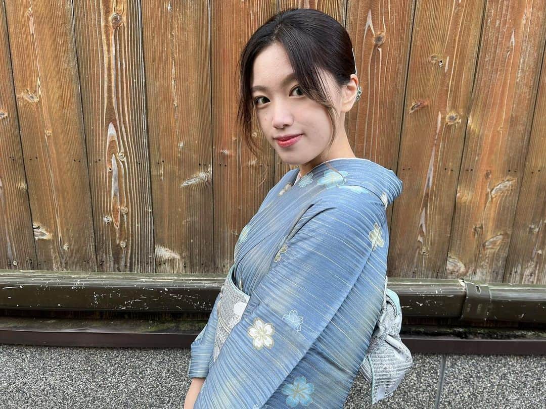 林優菜のインスタグラム：「. 京都に行って着物を着たのだ〜 京都自体6年ぶりくらいだった❣️ . . . #京都 #着物 #レンタル着物 #友達カメラ #着物ヘア #水引きアレンジ #kimono #kyoto  #인스타그램 #교토 #옷」